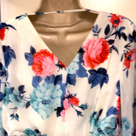 Bailey Blue Floral Romper - Picture 4 of 13